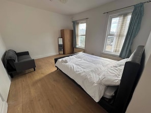 2 habitaciones, wifi gratis y ropa de cama