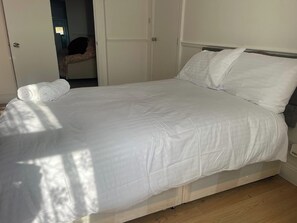 2 ห้องนอน, Wi-Fi ฟรี, ผ้าปูที่นอน