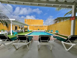 Hồ bơi ngoài trời 