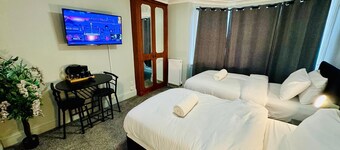Sachi Hotel