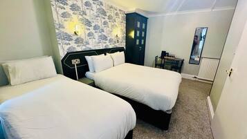 Phòng 3 Tiêu chuẩn, có phòng tắm riêng | Truy cập Internet không dây miễn phí