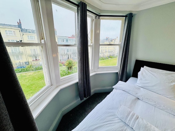 Standard Twin Room, Ensuite, Garden View | Free WiFi