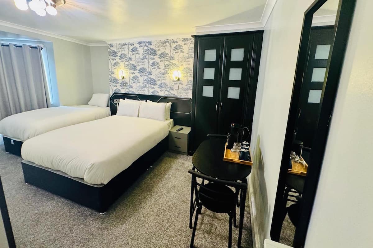 Standard Triple Room, Ensuite | Free WiFi