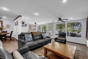 Casa, 2 camas Queen, varanda (River Oaks Place)