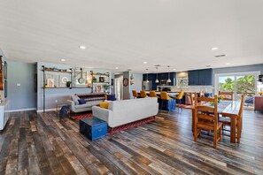 Maison, plusieurs lits, patio, vue jardin (TX Sunset Ranch (17)) | Coin séjour