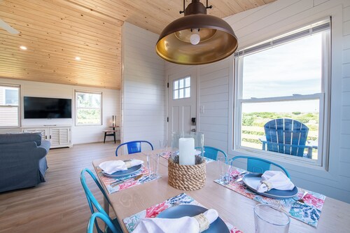 Oceanfront/Remodeled 3BR/Overlooks Cape Hatteras Nat'l Seashore/1 Min to Beach