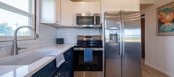Oceanfront/Remodeled 3BR/Overlooks Cape Hatteras Nat'l Seashore/1 Min to Beach