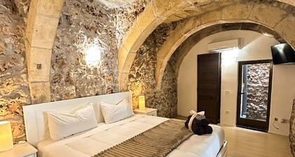 Charming 4 bedroom Farmhouse with private pool