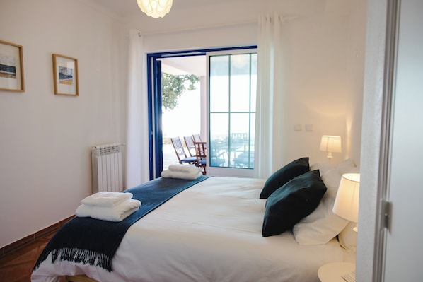 5 chambres, fer et planche à repasser, accès au Wi-Fi (inclus)