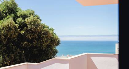 Casa dos Pocinhos - 5 min walk from the center and sea view