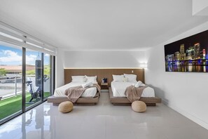 3 室のベッドルーム、アイロン / アイロン台、旅行用ベビーベッド、WiFi (無料)