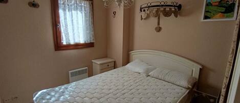2 bedrooms