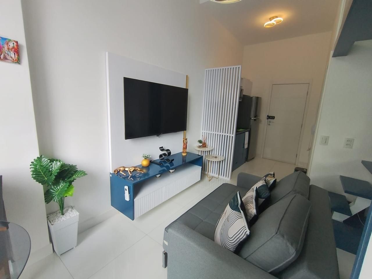 Departamento | Área de sala de estar | Smart TV de 50 pulgadas con canales digitales 
