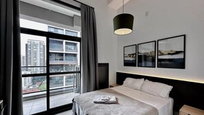 Tradisjonell leilighet | Blendingsgardiner, lydisolert og wi-fi (inkludert)