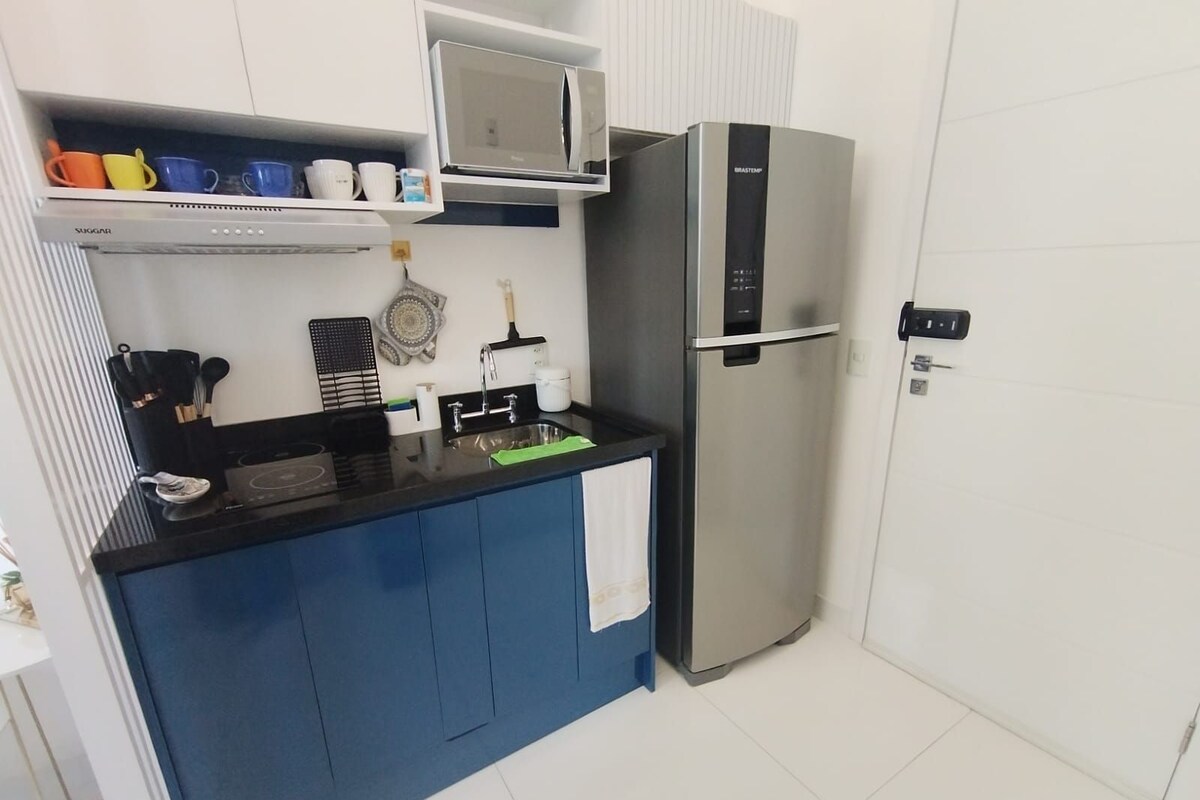 Appartement | Privékeuken | Een espressoapparaat, een koffiezetapparaat/waterkoker, een koelkast