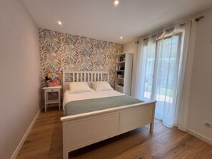 4 bedrooms, free WiFi