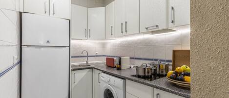 Fridge, microwave, coffee/tea maker, electric kettle