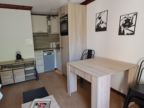 Fridge, microwave, dishwasher