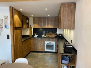 Fridge, microwave, dishwasher