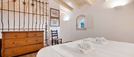 1 habitación, wifi y ropa de cama