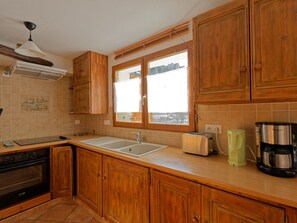 Fridge, microwave, dishwasher