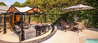 Peaceful 3-bedroom house with pool in charming Claremont