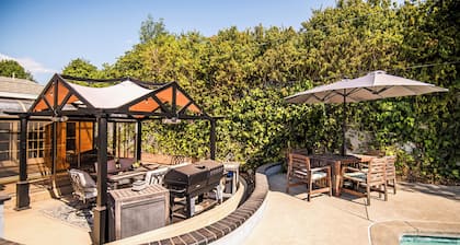 Peaceful 3-bedroom house with pool in charming Claremont