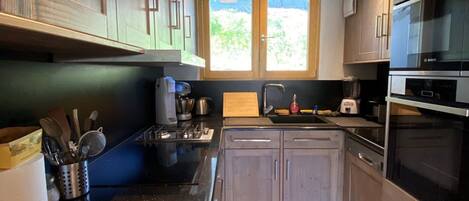 Fridge, microwave, dishwasher