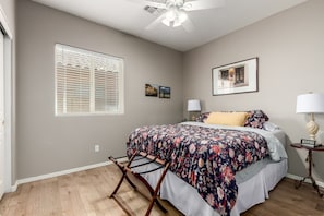 3 bedrooms, iron/ironing board, WiFi, bed sheets