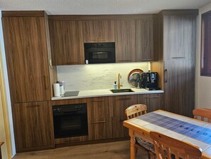 Fridge, microwave, dishwasher
