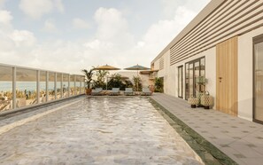 Outdoor pool - Fanaya Hotel Jeddah (Jeddah)