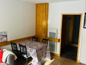 تناول الطعام