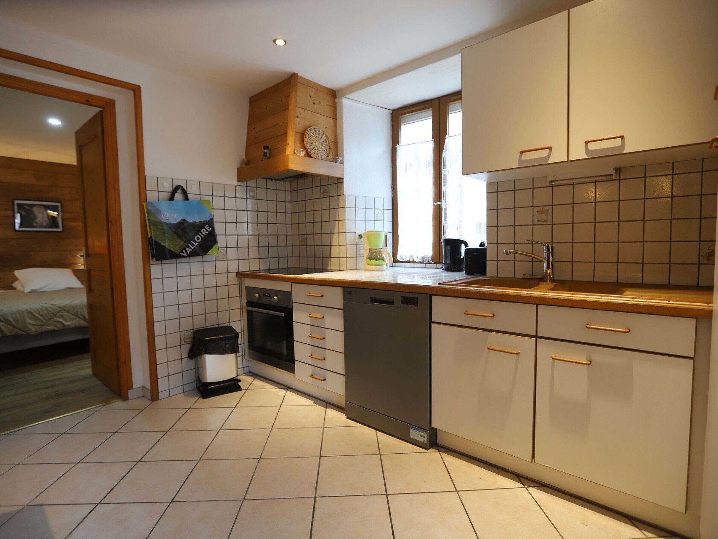 Fridge, microwave, dishwasher