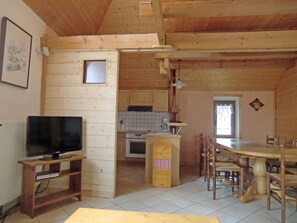Dining - 4-Room Apartment with Mezzanine, Wifi, Pets Allowed, Parking (Valloire)