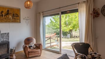 Télévision, cheminée