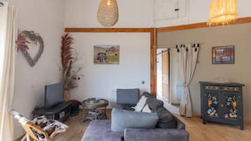 Télévision, cheminée