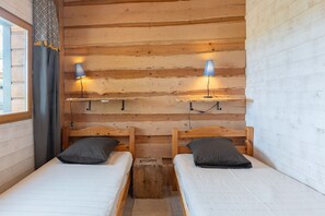 2 室のベッドルーム、ベッドシーツ