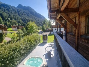 Terrace/patio - Spacious chalet in Châtel for 14 people with sauna (Châtel)