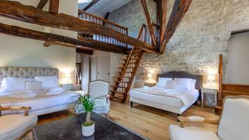 3 bedrooms, bed sheets