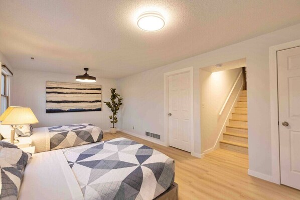 1 غرفة نوم ومكتب ومكواة/لوح كي وواي فاي