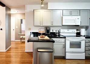 Fridge, microwave, oven, stovetop - Grand Duplex Blue House (Sioux Falls)