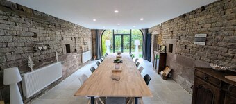 Spacious characterful gîte for 15 in Aillevillers with garden