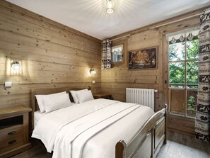 4 bedrooms, free WiFi, bed sheets