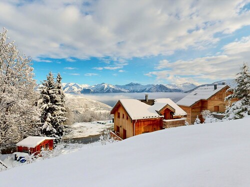 Chalet 5* avec spa et jacuzzi · 15 personnes · accès pistes · parking privé