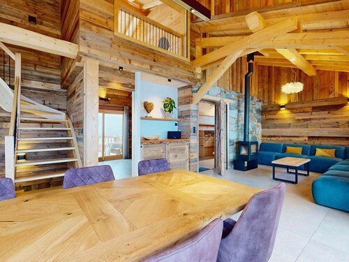 Chalet 5* avec spa, sauna et jacuzzi pour 15 pers., accès pistes