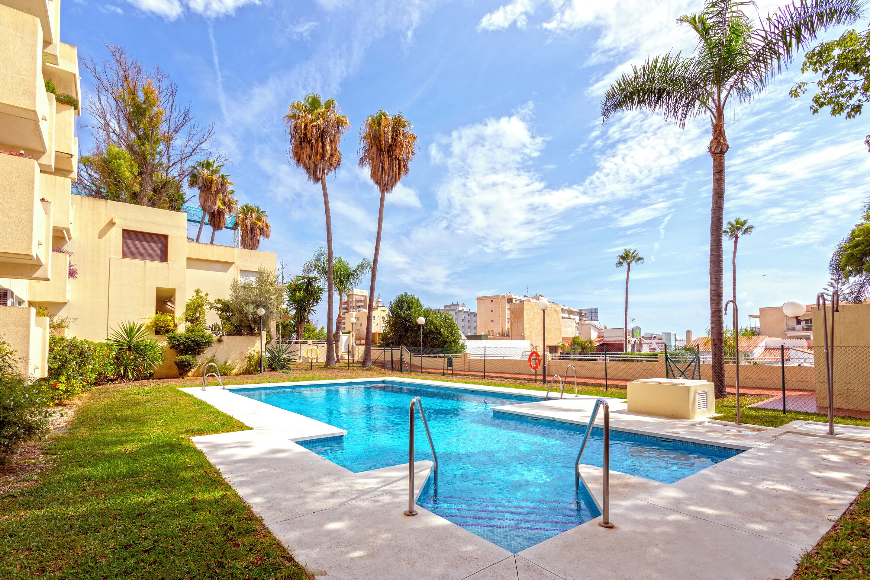 Piscina stagionale all'aperto
