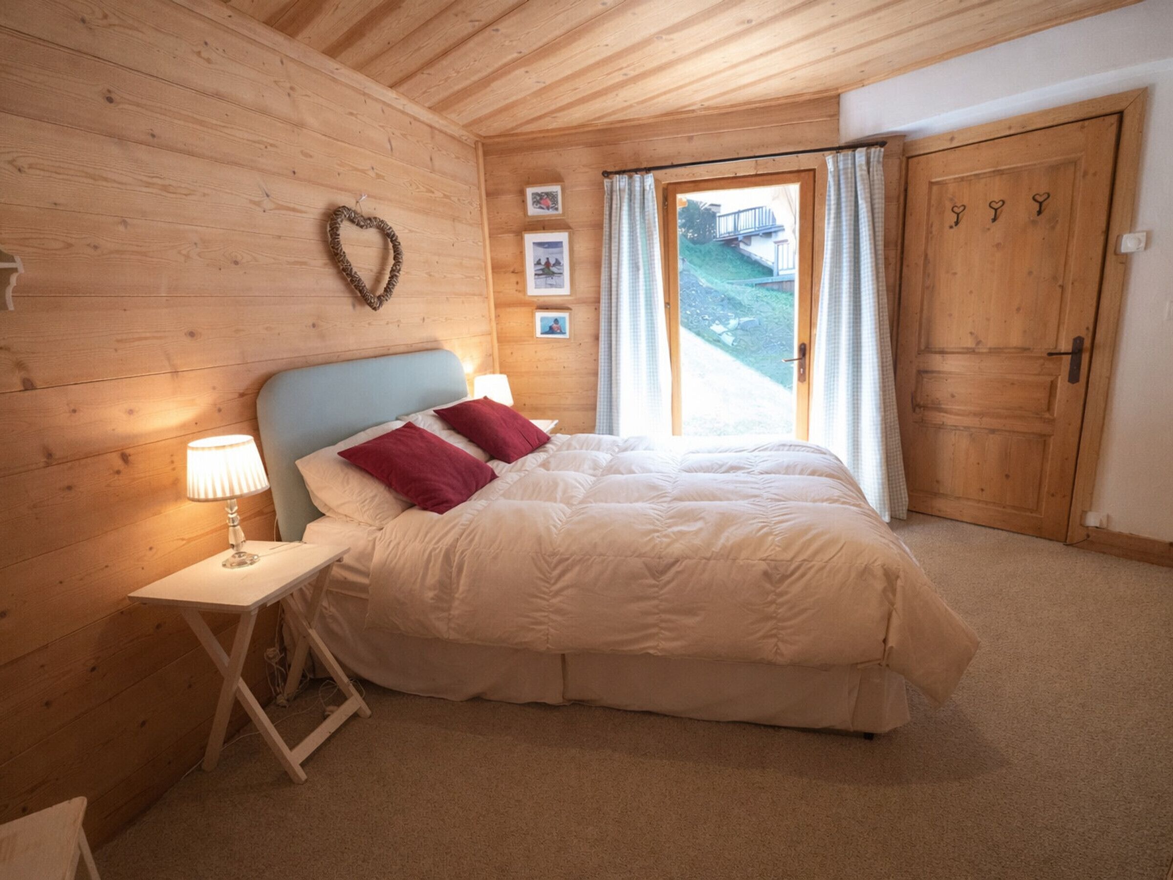 4 bedrooms, free WiFi