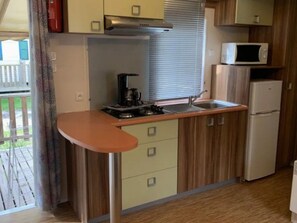 Fridge, microwave, coffee/tea maker