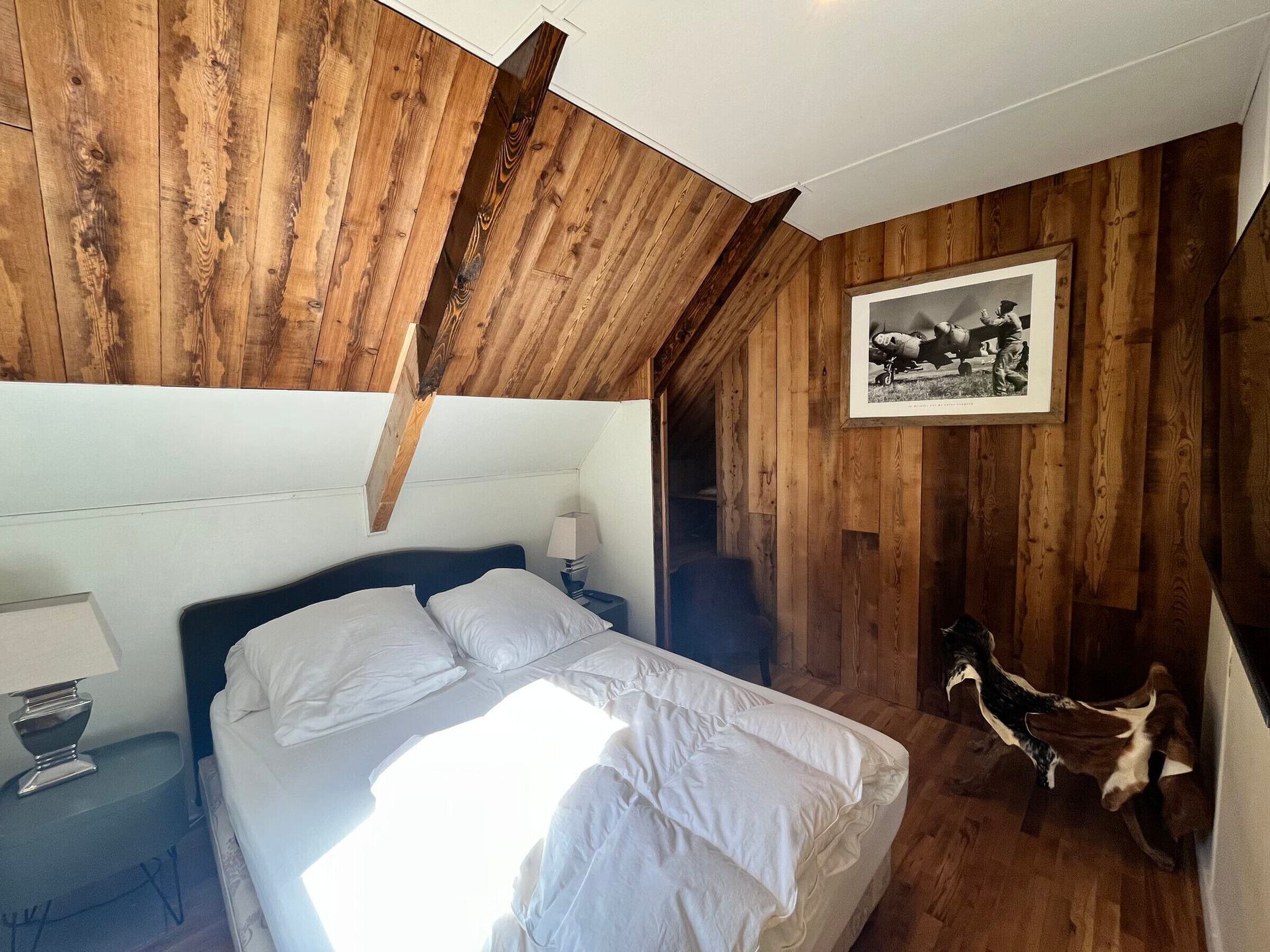 2 bedrooms