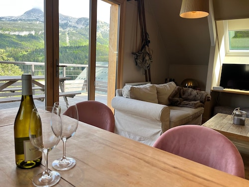 Charming Chalet in Forest near Golf and Ski in Corrençon